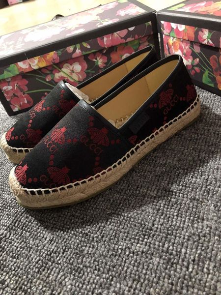 

2020 new women's fashion skating casual shoes women's lattice slip on flat shoes, Black