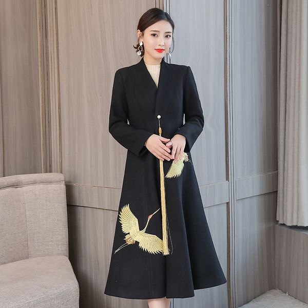 

new chinese style vintage national women's autumn winter luxury flowers embroidery long sleeve cashmere wool blends coat, Black