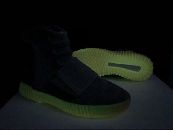 

basf 750 og light brown gum glow in the dark running shoe for womens kanye west triple black high ankle mens shoe 36-46