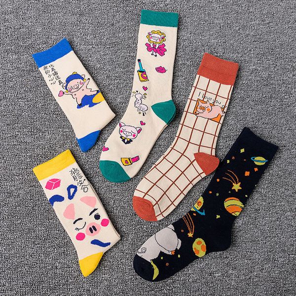 

удобные женские чулки дизайнерские носки с мультфильм шаблон моды случайные носки для женщин hot tide симпатичные knee-носки с ins styles, Black;white