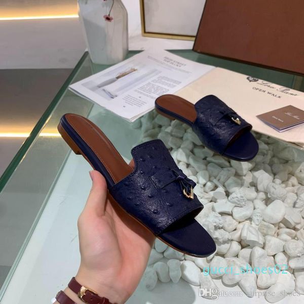 

2020 summer designer leather slipper with lock buckle fashion women sandals slippers ladies casual beach flats new slippers flip flops g02, Black