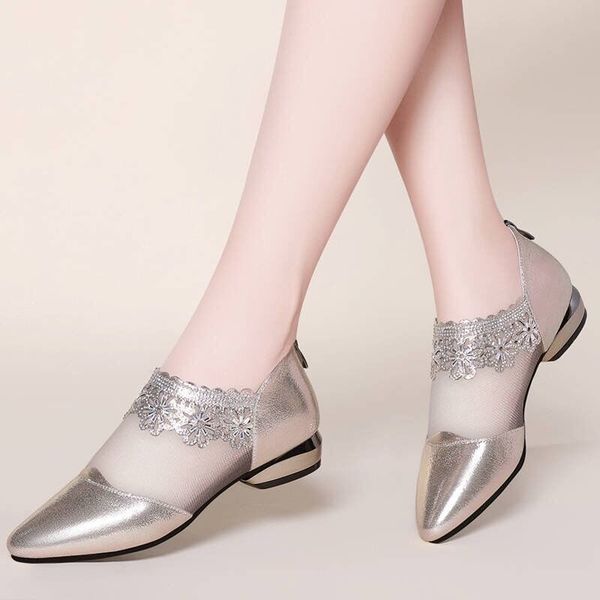

2020 flat lace shoes women pointed toe flats black women bright shoes slip on ladies loafers spring hollow out flats
