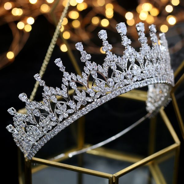 

высокое качество circonio cubico романский брачный флорес головной убор свадебные украшения для подружек невесты аксессуары для волос j19070, Golden;white