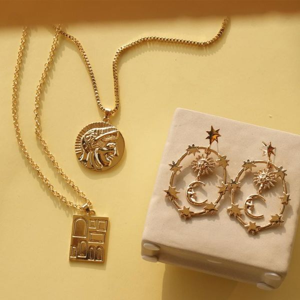 

aomu retro fashion gold color punk hip-hop women portrait coin shape pendant vintage chain necklace creative necklaces jewelry, Silver