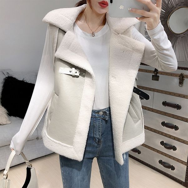 

retro faux fur coat women punk loose faux lamb cool vest autumn winter winter vest coat 2019 new sleeveless oversize jacket, Black;white