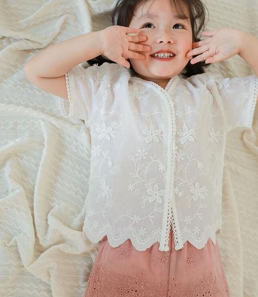 

2020 new style girls hollow out shirt summer cotton fashion girls blouse 1-6t qh558, White;black