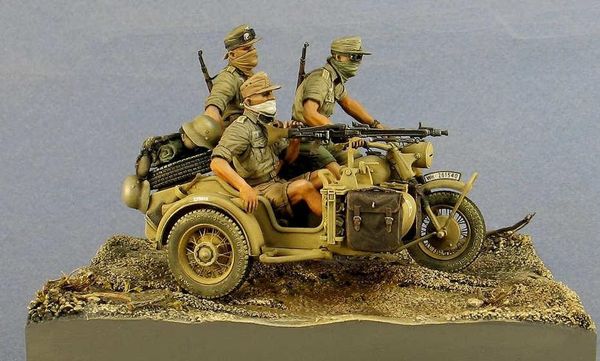

1:35 north african german 3 people "without motor