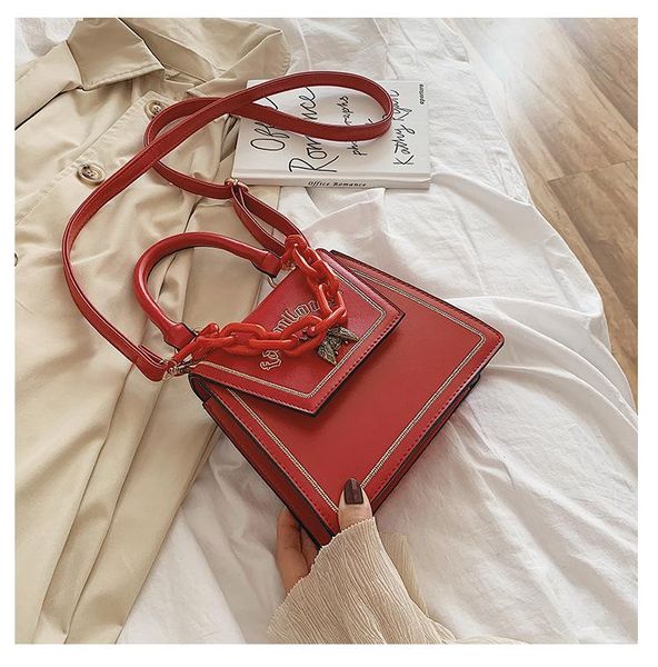 

designer-women's bag 2019 new texture diller bag simple fashion embroidery small square bag