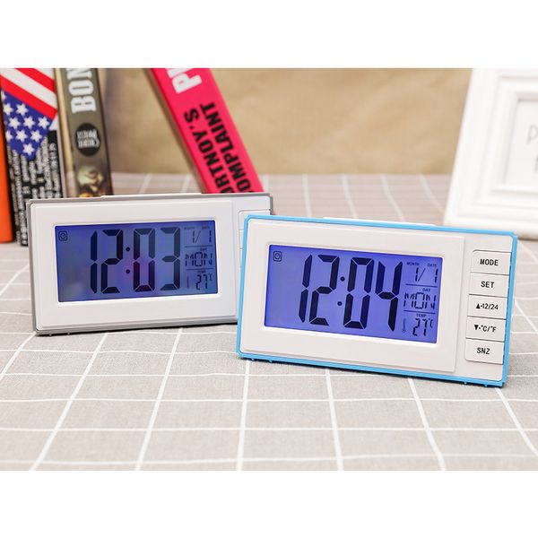 

alarm clock with snooze good night light battery operated