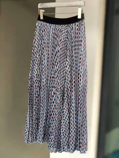 

new summer women skirt smooth and soft chiffon pleated-skirt light elegant novelty classic popular 0319, Black