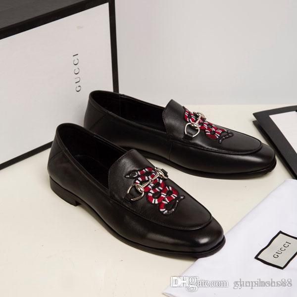 

luxury fashion men's dress shoes designer wedding party classic casual shoes embossed leather fashion shoes of size 38-45, Black