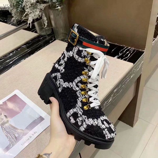 

rhinestones martin boots female british wind new autumn and winter plus velvet thick with the same personality leather boots, Black