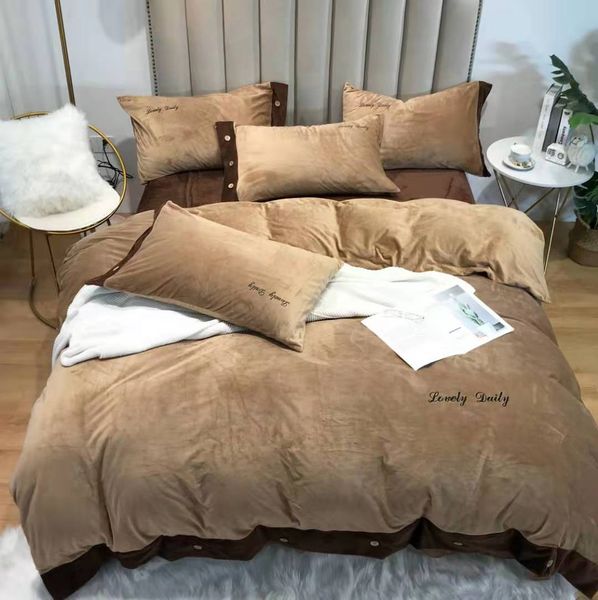 

most popular european-style embroidery bedcloth simple solid color bedding set warm norble jacquard bed linen 4pcs/set king  home texti