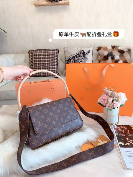 

2020 new fashion bags shopping party charm wild handbaga37p, Black