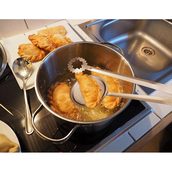 

2 in 1 metal mesh strainer ladle food oil-frying filter spoon with clip 2pcs