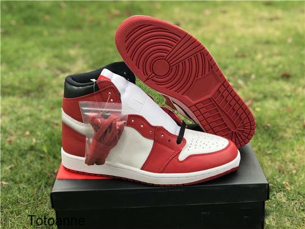 

with box 1 satin black toe mens basketball shoes black white varsity red 1s designer sport sneakers