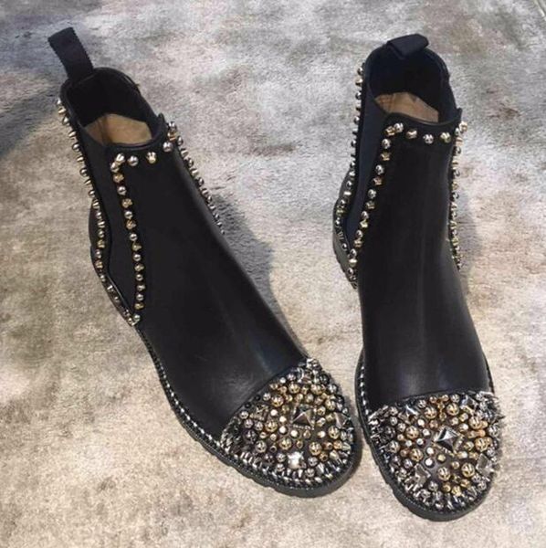 

2018 autumn winter new round head chunky heel rivets women single martin boots flat non-slip rhinestone metal buckle runways boots, Black