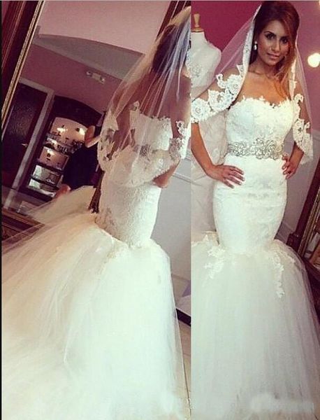 Abiti da sposa eleganti in pizzo a sirena modesta Cappella con strascico Avorio Tulle Applicazioni Cintura di cristallo Abiti da sposa da sposa a basso prezzo senza maniche