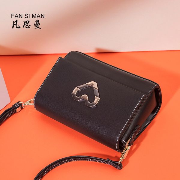 

small bag women's messenger bag new shoulder heart-shaped square sling women's