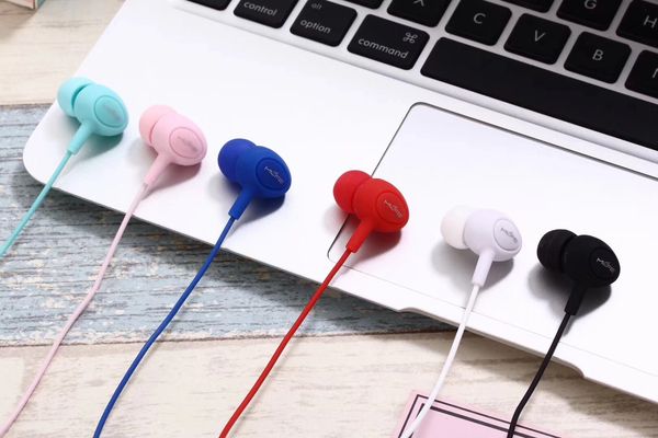 

wholesale ml08 headphones 3.5mm earphones earbuds for android iphone as good cost effective gift headsets