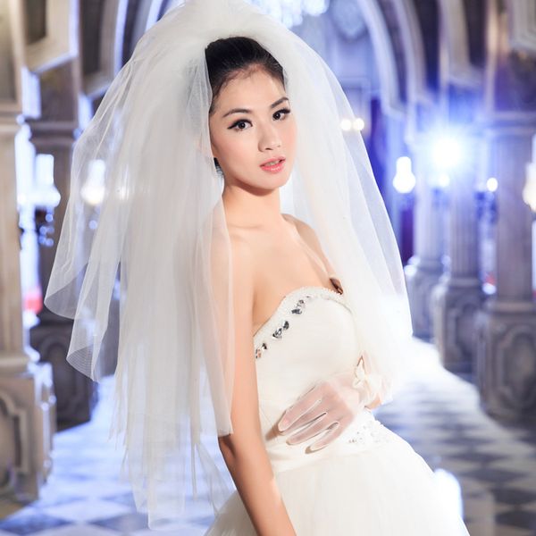 2020 White Multi Layer Bridal Veil With Comb Cheap Fluffy Two