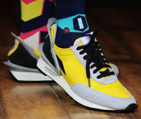 

2019 new undercover x waffle racer daybreak obsidian university red yellow sports running shoes sacai classic trainers men designer sneakers