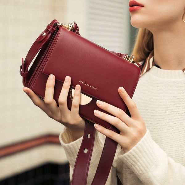 

сумка роскошные женщины 2019 малый ck женщина пакет полукруг замок broadband малая площадь свободное время все матча диагональный пакет сумк