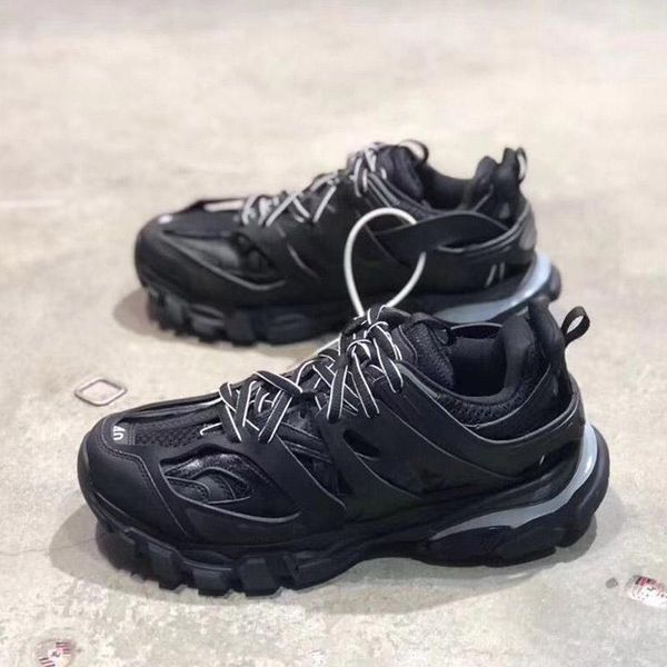 

triple s 3.0 led sneakers platform casual shoes running shoes mesh nylon mens track trainers designer outdoor shoes -43