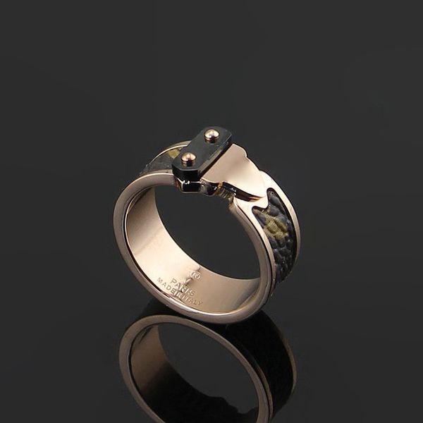 bague or et cuir bague or et cuir