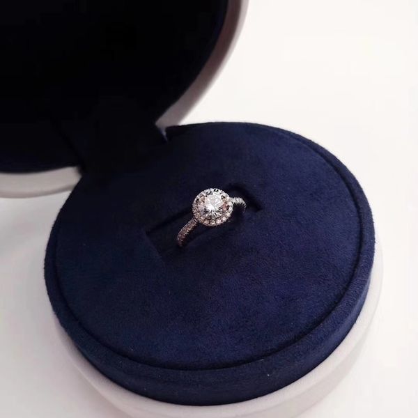 

fashion- new listing european and american fashion s9265 sterling silver white gold surround simulation diamond ring does not fade, Slivery;golden