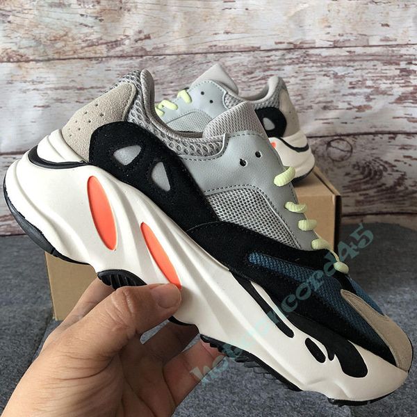

2020 socks x inertia 700 wave runner mens women designer sneakers 700s static mauve kanye west sport shoes 36-46 with box