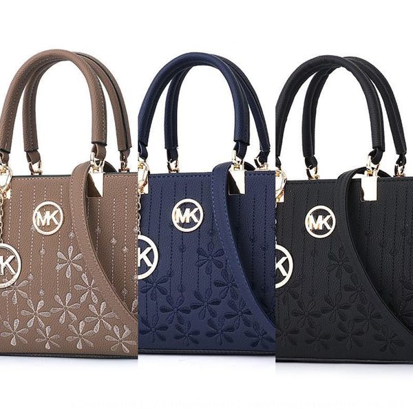 

female 2019 fashionable printed hand shoulder shoulder bag air bag