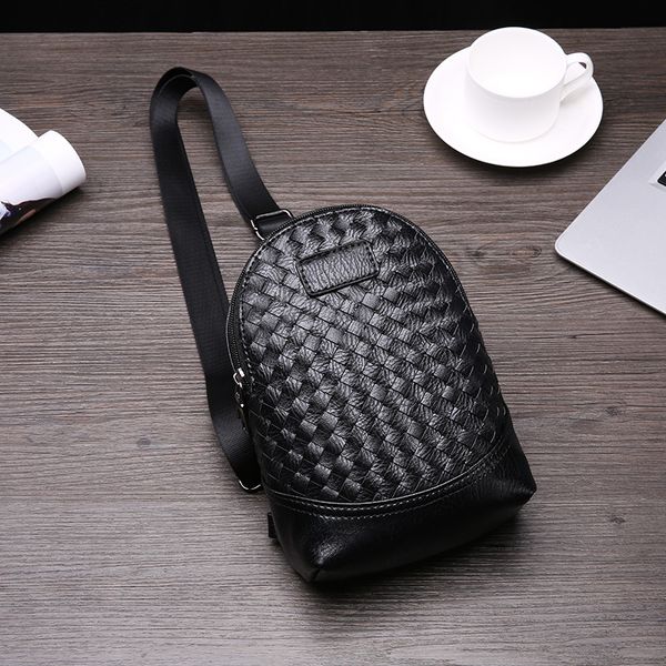 

the new fashion man compiles the small chest bag and korean version of youth single shoulder bag