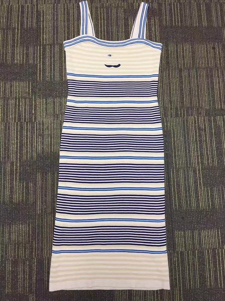 

Milan runway dre e 2019 pring and ummer blue red kirt with houlder trap triped jacquard de igner dre brand ame tyle dre m4