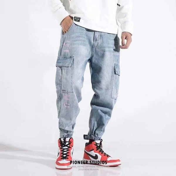 

2019 new autumn street washing technology multi pocket men's jogging jeans fashion casual men's pencil style jeans, Blue