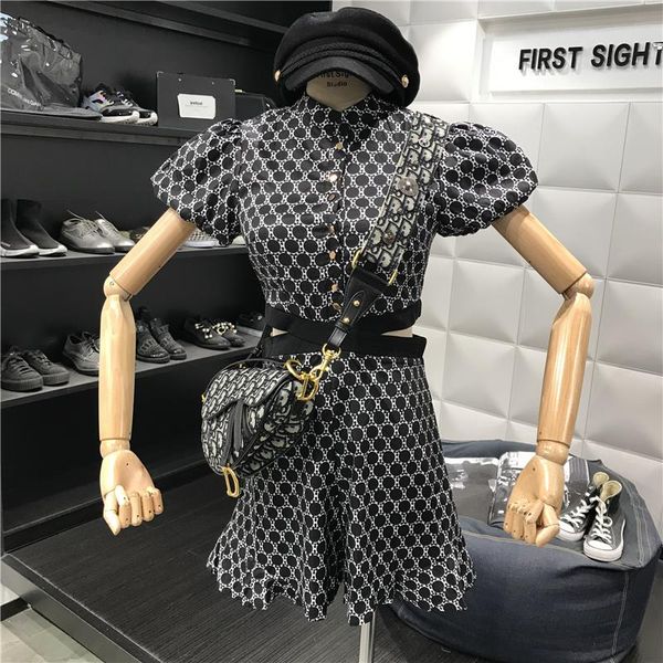 

2019 retro contrast color jumpsuit female new puff sleeve hollow hollow waist was thin lotus leaf wide leg, Black;white