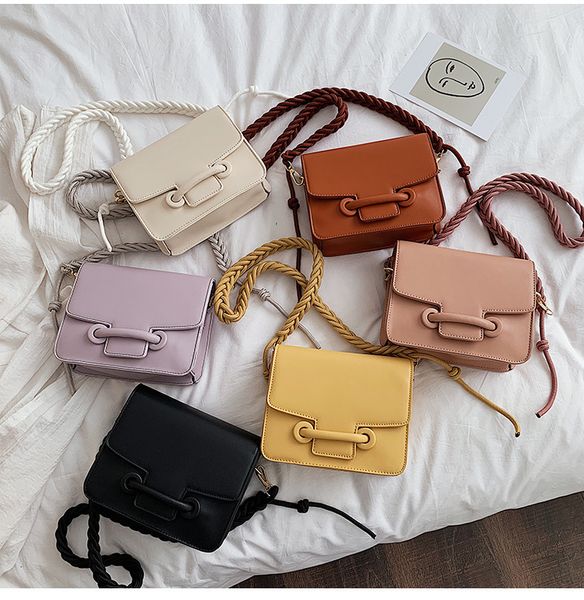 

чистая красная маленькая сумка женская сумка 2020 популярная новая мода универсальная текстура одно плечо messenger мода малый квадрат