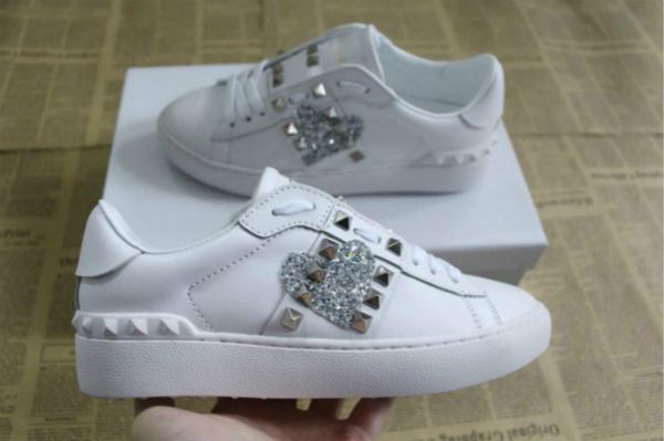 

fashion mens womens shoes low-leather trainers with heart logo print tonguecasual sneakers size 35-46, Black