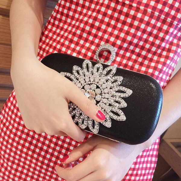 

новые знаменитости алмазы обернутой воды сверла компаньона мешок вс цветок сумка обед мешок партия женщина с наклонным ранцем