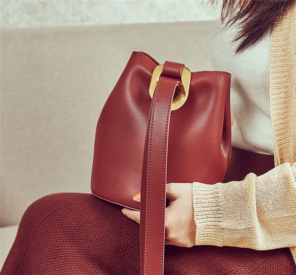 

fashion brand designer ladies bag new simple and elegant wild leather bucket shoulder messenger bag ing