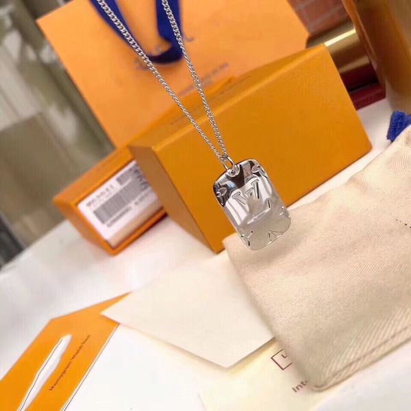 

luxury donkey necklace celebrity inspired european and american famous cool all-match mens and womens clavicle chain hip hop titanium steel, Slivery;golden