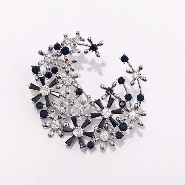 

2020 new fashion color rhinestone flower brooches for women as gift, Gray
