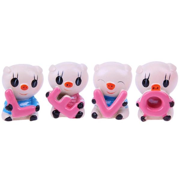 

4pcs cute lovely resin love pigs family car table decoration ornament