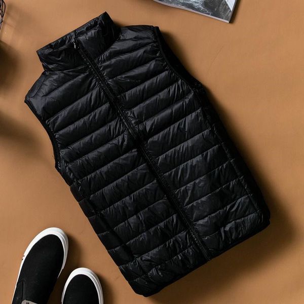

2019 new fashion brand men sleeveless jacket winter ultralight white duck down vest male slim vest mens windproof warm waistcoat, Black
