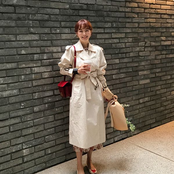 

2019 fashion the new loose belt waist epaulette lapel windbreaker ing, Tan;black