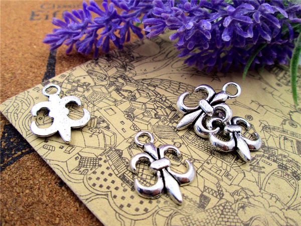 

45pcs iris charms, antique tibetan silver flower de luce charm pendants 24x17mm, Bronze;silver