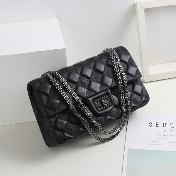 

кожаная сумка 2020 новый алмазов цепи мешок овчины мешок простой плеча небольшой площади