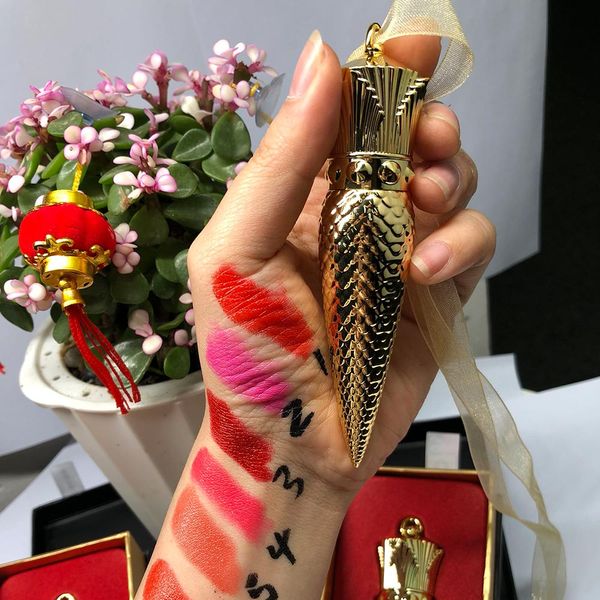 

makeup professional matte lipstick waterproof velvet red lip tint long lasting matte lipstick lip tint korean cosmetic
