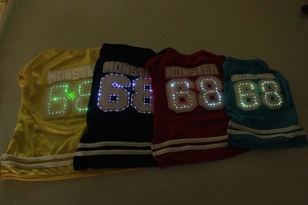 

маленький монстр дышащая спортивная футболка одежда для животных красочные светодиодные фонари