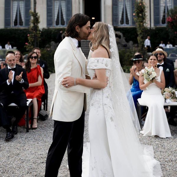 

2020 элегантный русалка свадебные платья поезд стреловидности off плечо страна аппликациями сшитое свадебные платья, White